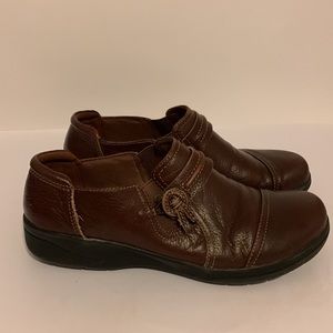Clarks Women’s Brown Leather shoes size 7-1/2